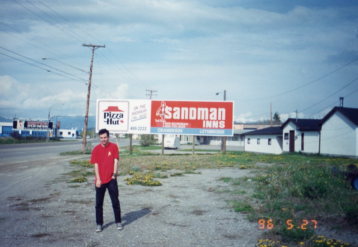 frankportman's tweet image. Thwacking you back for Thursday... on tour in a Shatners shirt in 1995  in the middle of nowhere.  Canada maybe.

#tbt #thwack #Ihatethiswebsite #mtxforever