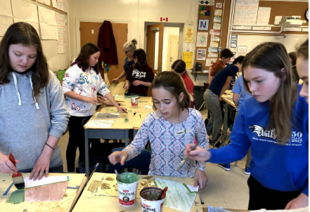 Planete6N's tweet photo. On a fait l’art pour toute la journée! Merci, Mme. Andrea!
Pour voir plus: https://t.co/HPK7gAPQyP
# 6N # Teamwork # ICEBOX
@HPEschools
 
@PECI_News https://t.co/3CvGkjAr8J