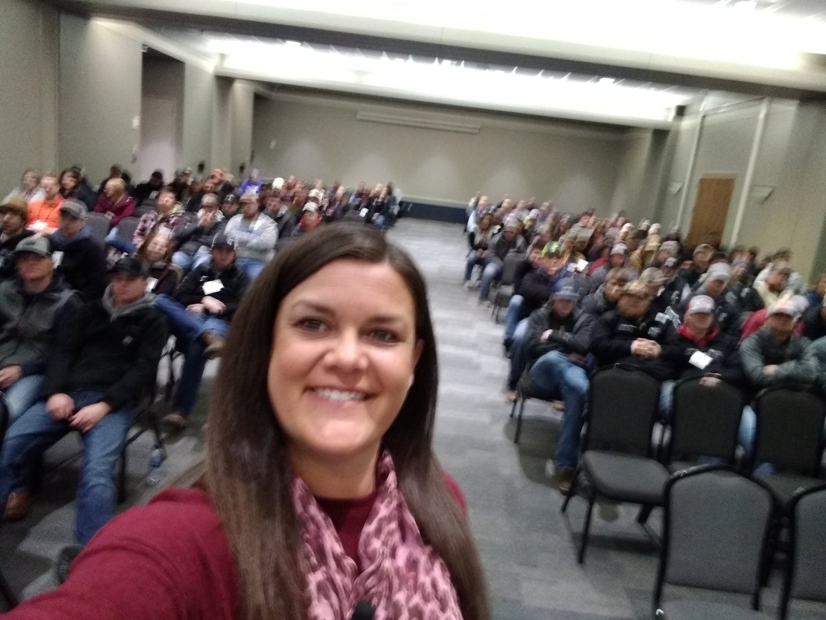 thefarmbabe's tweet photo. Celebrating agriculture with advocating tips in South Dakota!

Amazing expo with @SDAgriBusiness 

#southdakotaagribusiness #sdfarms #sdag https://t.co/z36LpsjQEF