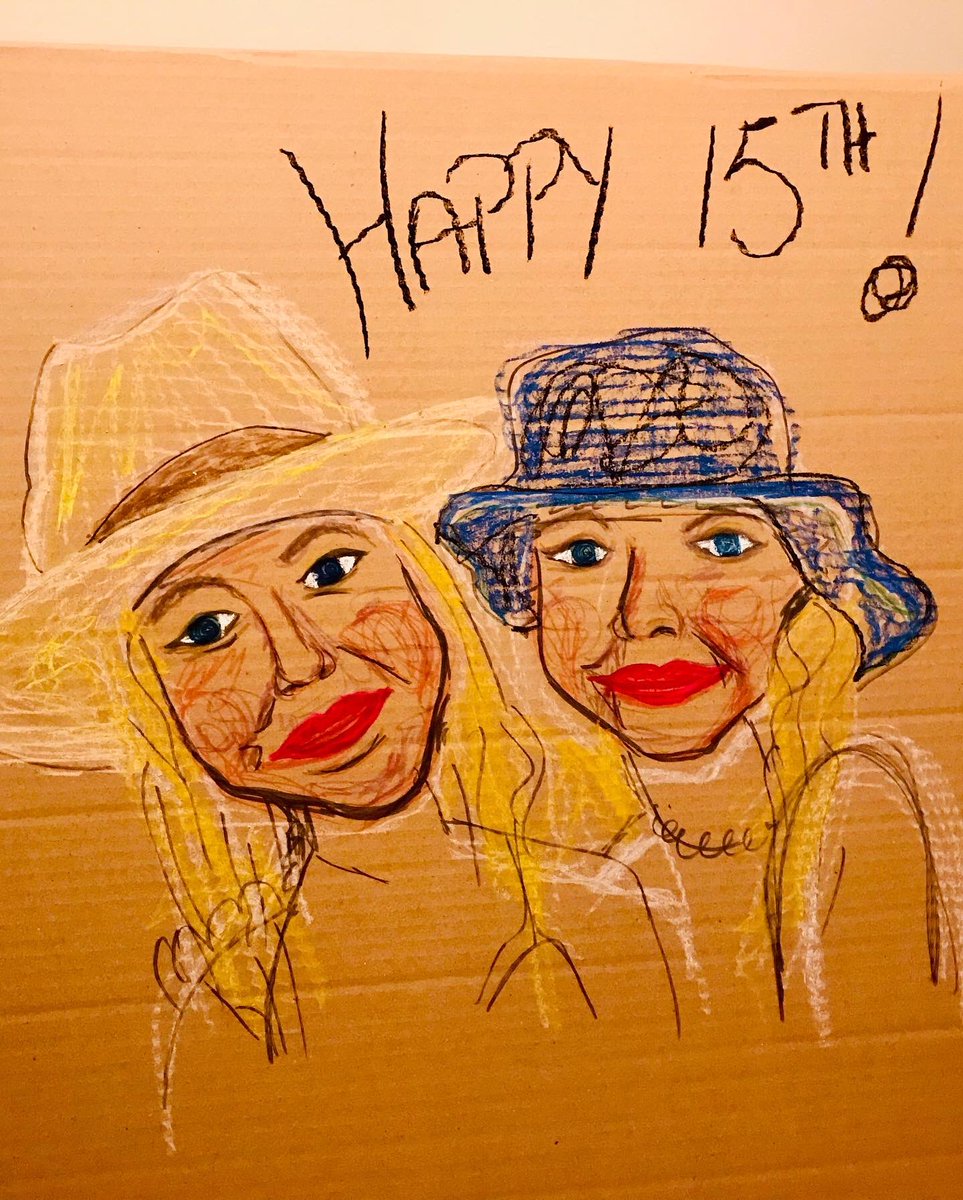 WickertRachel's tweet photo. Never miss an opportunity to play together! #dementiacare #thanks4remembering #creativejourney #cocreation #family #birthdaywishes #drawingtobringcloser https://t.co/8utl8GrudM