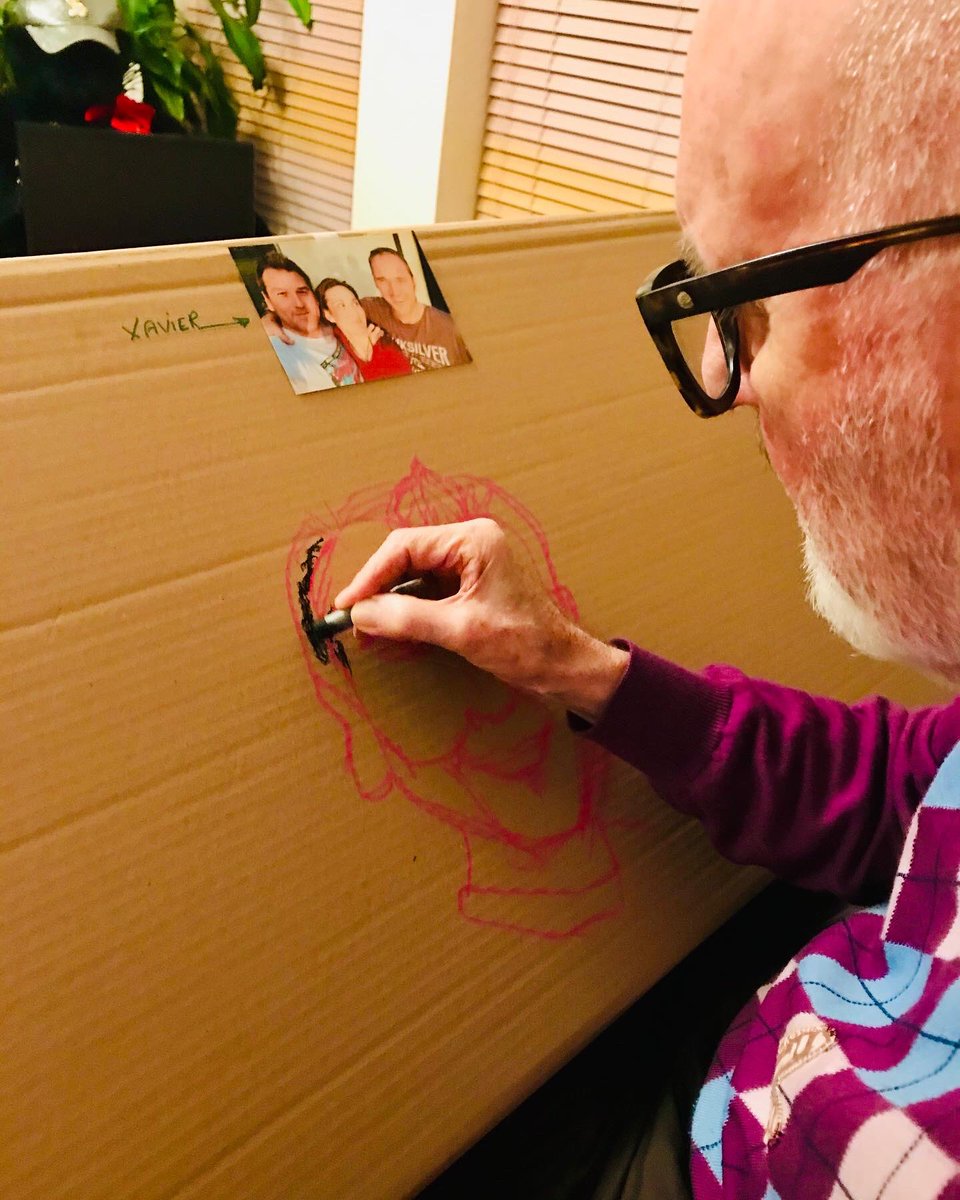 WickertRachel's tweet photo. Never miss an opportunity to play together! #dementiacare #thanks4remembering #creativejourney #cocreation #family #birthdaywishes #drawingtobringcloser https://t.co/8utl8GrudM