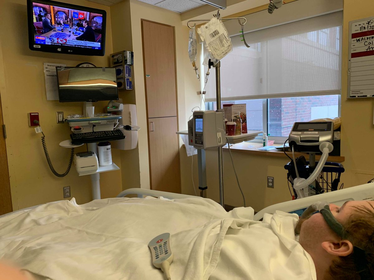 heavymetalcrip's tweet photo. I may be in the hospital for a few days but at least they have the @nflnetwork and my favorite show @gmfb https://t.co/NPyk3qPnRa