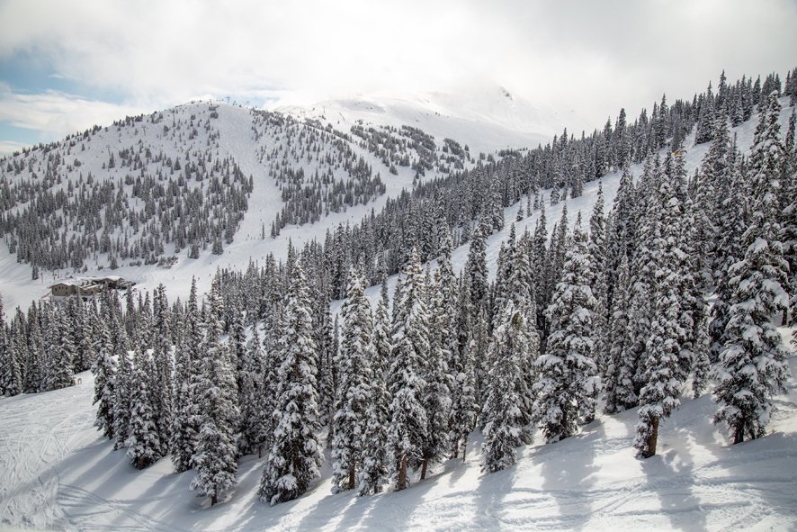 MarmotBasin's tweet photo. It's balmy at Marmot Basin! High of -10 today and even warmer for the weekend. Rejoice! https://t.co/2luWPpCbNF