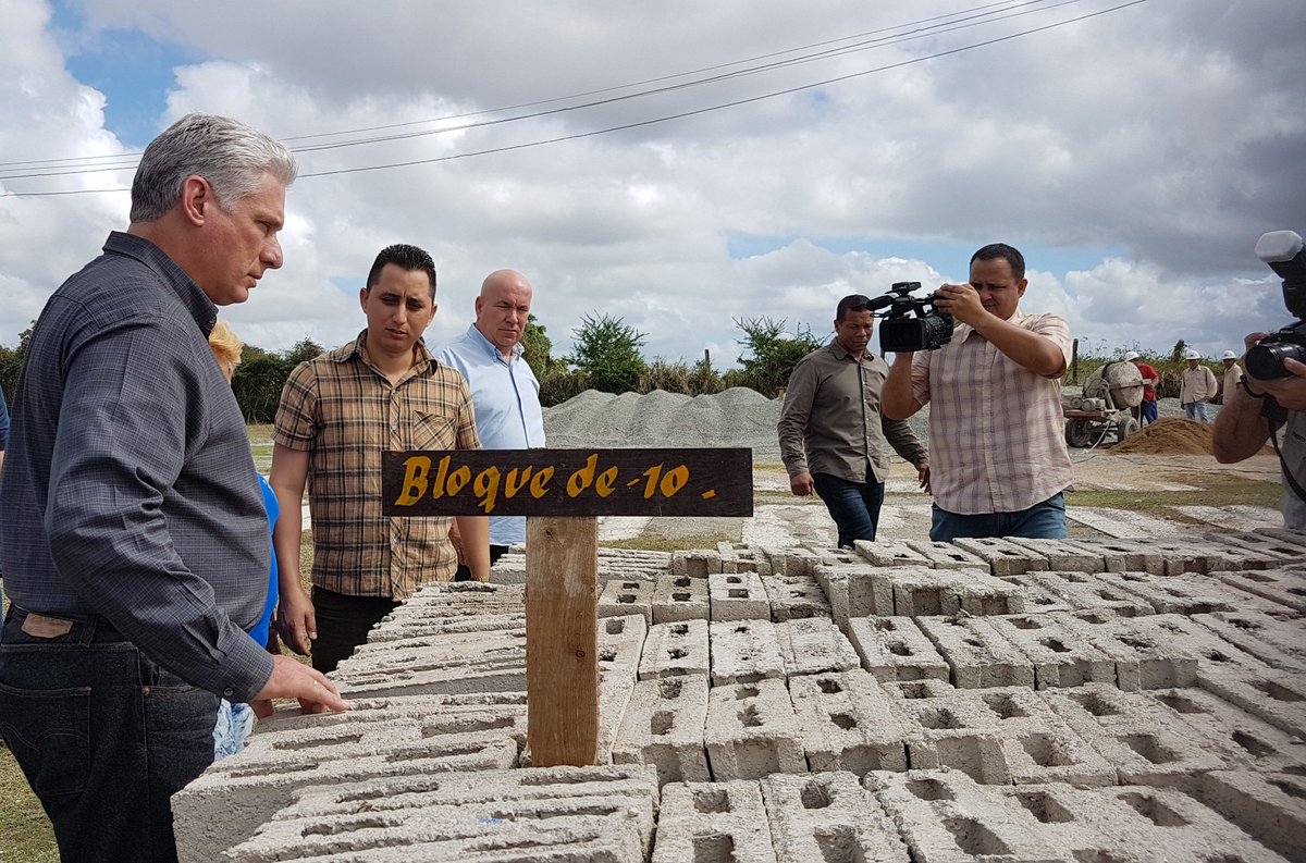 aparedescuba tweet media