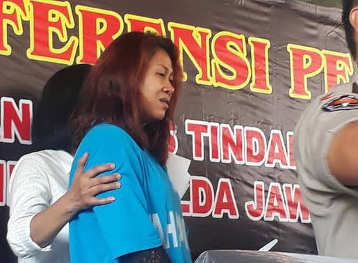 Jadi Ratu tuh kondisional

Diajak hedon                  Diajak susah
gak nyusahin                  gak malu2 in