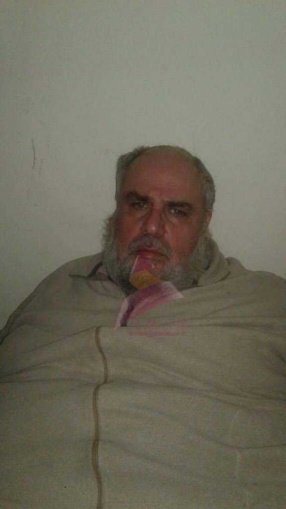 Mahmood_Najar's tweet photo. فوج سوات التابع لقيادة شرطة نينوى وبناءً على معلومات دقيقة وبعد البحث والتحري والمتابعة المستمرة يتمكن من إلقاء القبض على "مسؤول فيما يعرف بالشرعية ومفتي داعش المعروف #شفاء_النعمة المكنى (أبو عبد الباري)، كان يصدر الفتاوى بالقتل والجلد لصالح تنظيم داعش. https://t.co/Y9z8C3Ecxb