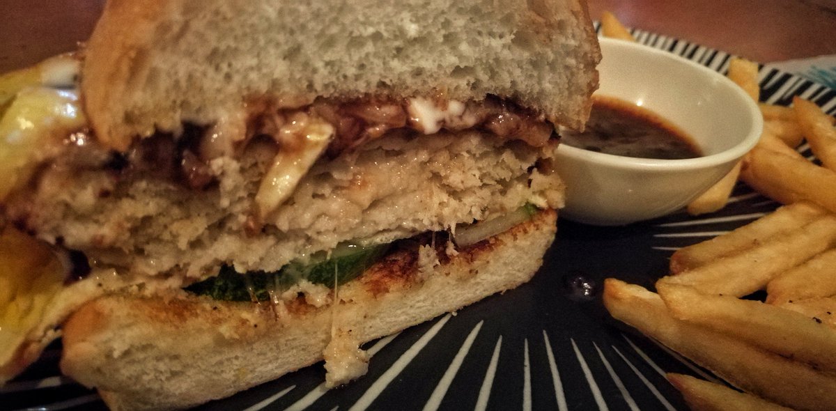 tedry's tweet photo. @najurachey @AlifaRachey @ali_athifa @dhifookolhu @kavarnamv Tried both Kavarna Beef Burger and Ramly Burger too. Both are exceptionally good and meat is thick and juicy. The primary flavours are extremely well balanced. Psst! Ramly is a winner 💯 https://t.co/GgkMgCMFN7