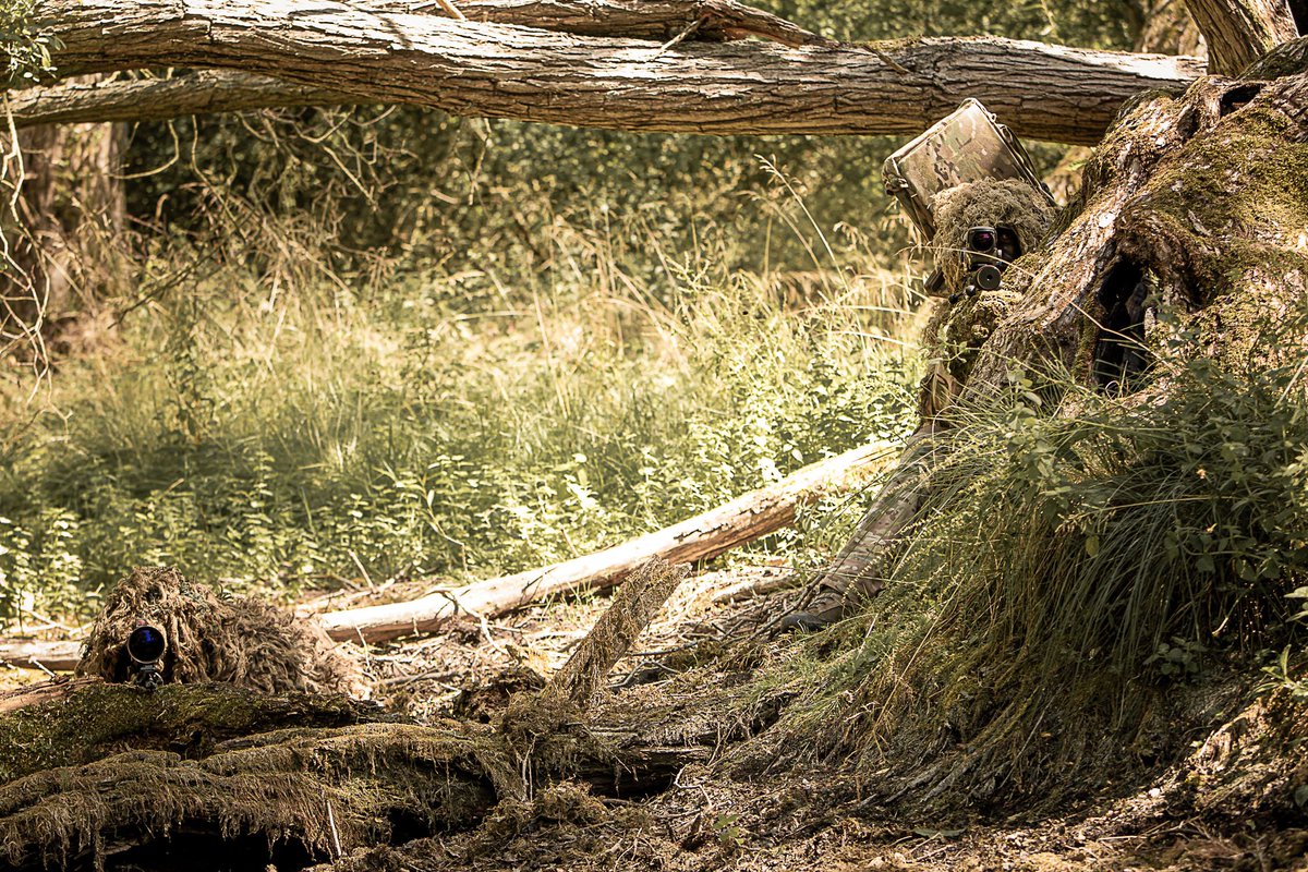 PixelLit1's tweet photo. Teamwork at its best! #sniper, #ghilliesuit, #Military , #Soldiers #camo, #ghillie, #artofdisuise, #defencephotography, #ARMY , #womeninphotography, #excelitas, #scope #optics, #pixellit, https://t.co/vpOo7gYW7d