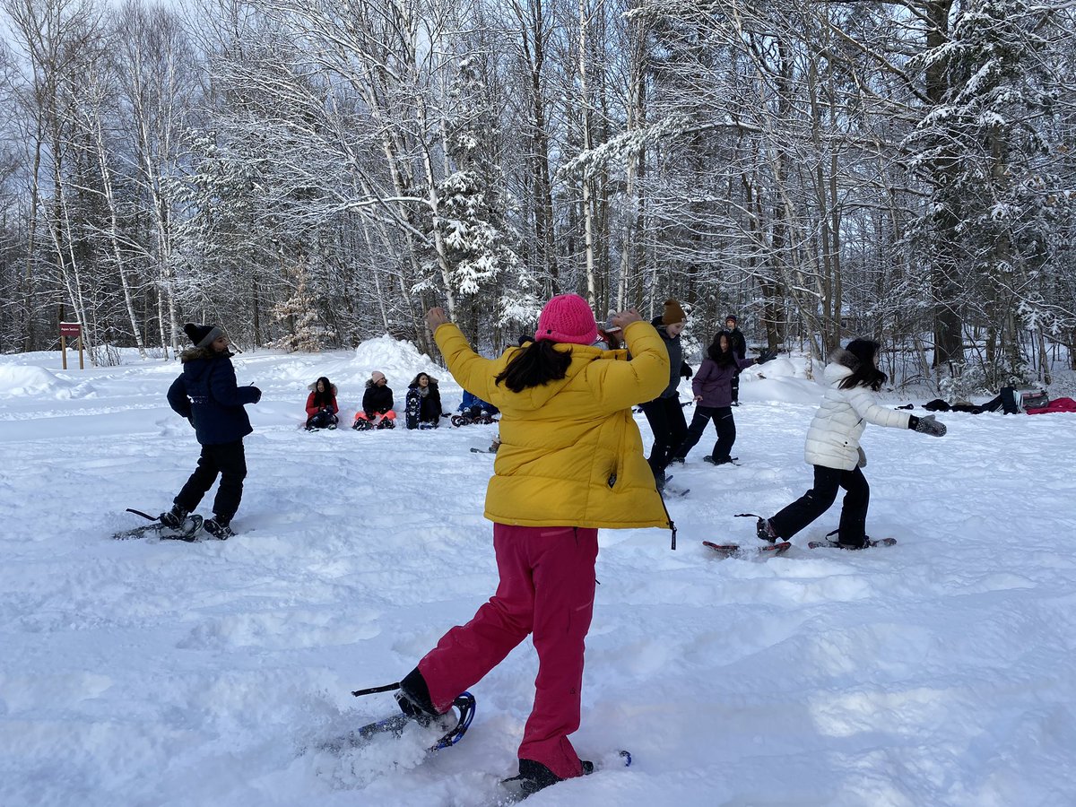 Edgecombe2John's tweet photo. @HTSRichmondHill students enjoying snowshoeing @BarkLakeLC this morning; beautiful morning for outdoor activities! https://t.co/IEoDblVr0C