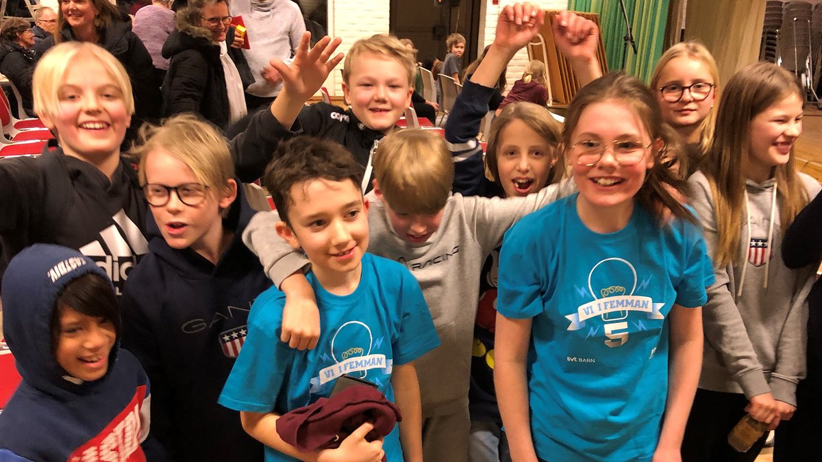 Höglandskolan 5C i Örnsköldsvik vinner andra kvartsfinalen i #viifemman @barnradio Grattis! Bra kämpat båda lagen! sverigesradio.se/sida/artikel.a…