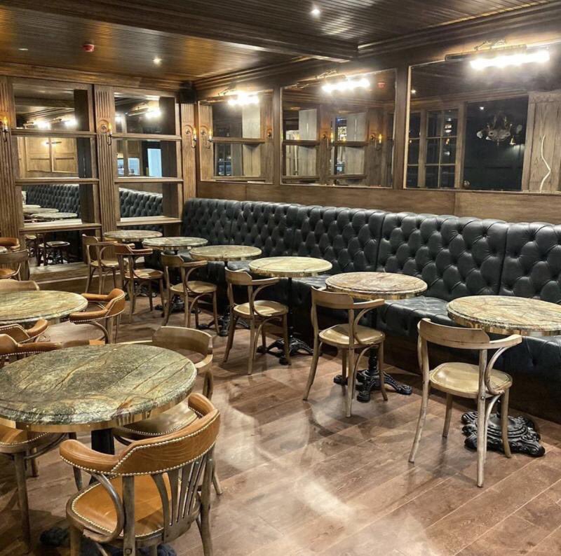 Meridianuph's tweet photo. Fantastic project for @BirminghamTap we had the pleasure of manufacturing all fixed and loose seating right here in our own #uk factory! Upholstered In @crestleather 
#quality #MadeInBritain #ManufacturingUK #leather #upholstery #joinery #detail https://t.co/ZE058jzugJ