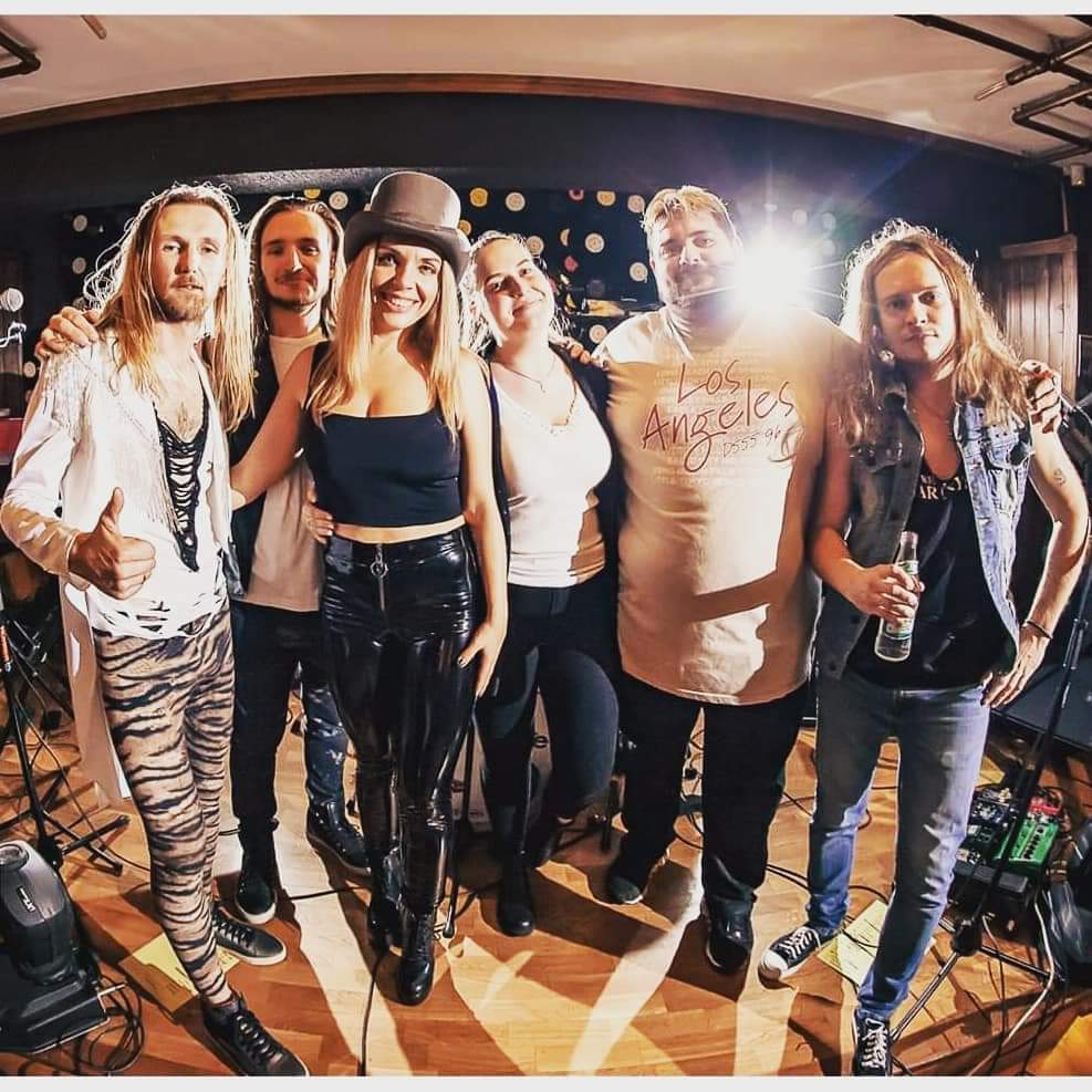 starcrystalband's tweet photo. We always say, band is first of all a family. The family in which lives love and respect. This beget a music in us. This makes us happy people. #StarCrystal #love #whitesnake #ROCKAVENUERECORDSUSA #Sony #glamrock #rock80 #USA https://t.co/Ub9d38sffw