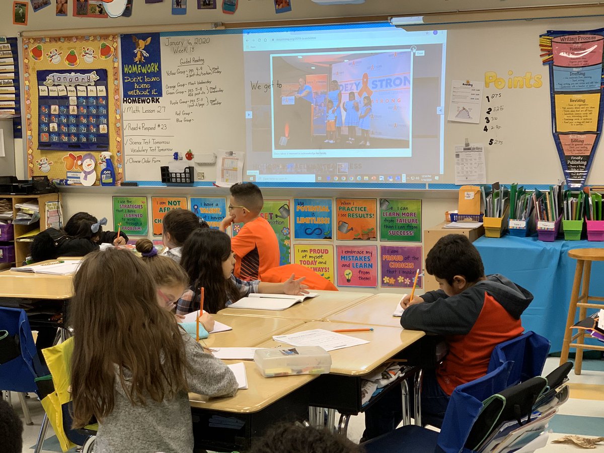 HiawathaHuskies tweet media