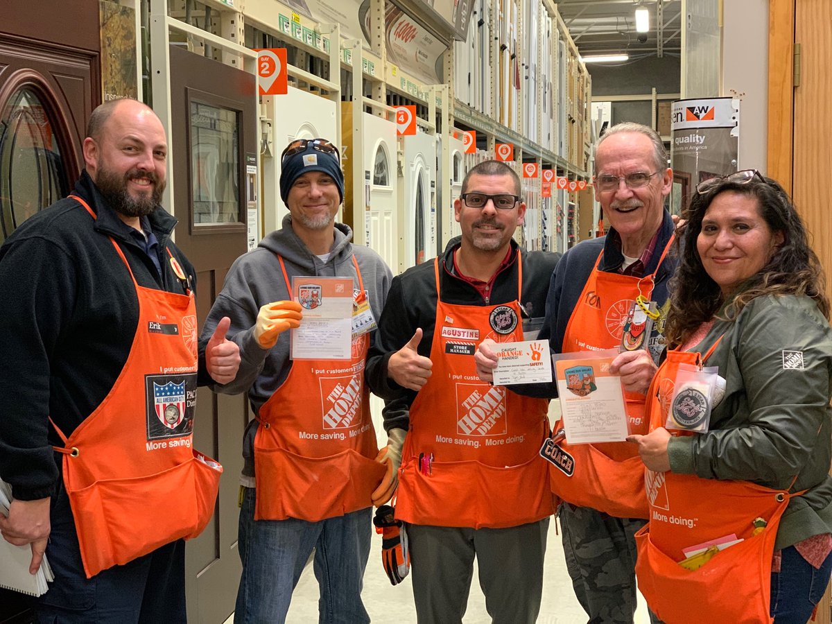 Thank you Jason for driving safety and congratulations Tom for being sales associate of the month!  #LincolnPride