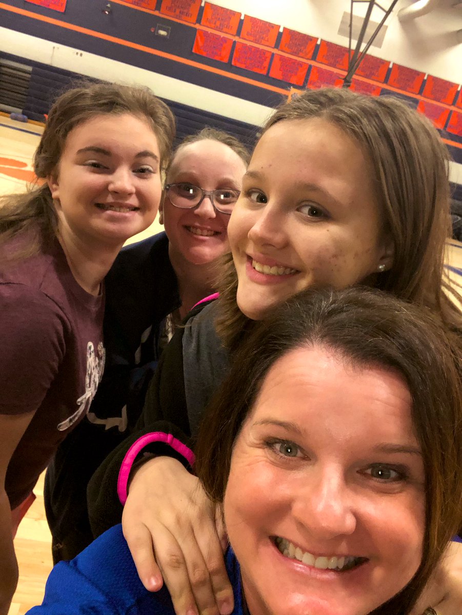 hollafhcoach's tweet photo. Wrapping up the 1st Semester with some on my faves 🧡💙 #peistheirfave #ipromisedthispicinseptember #theydidntforget https://t.co/62fj1I8A6n