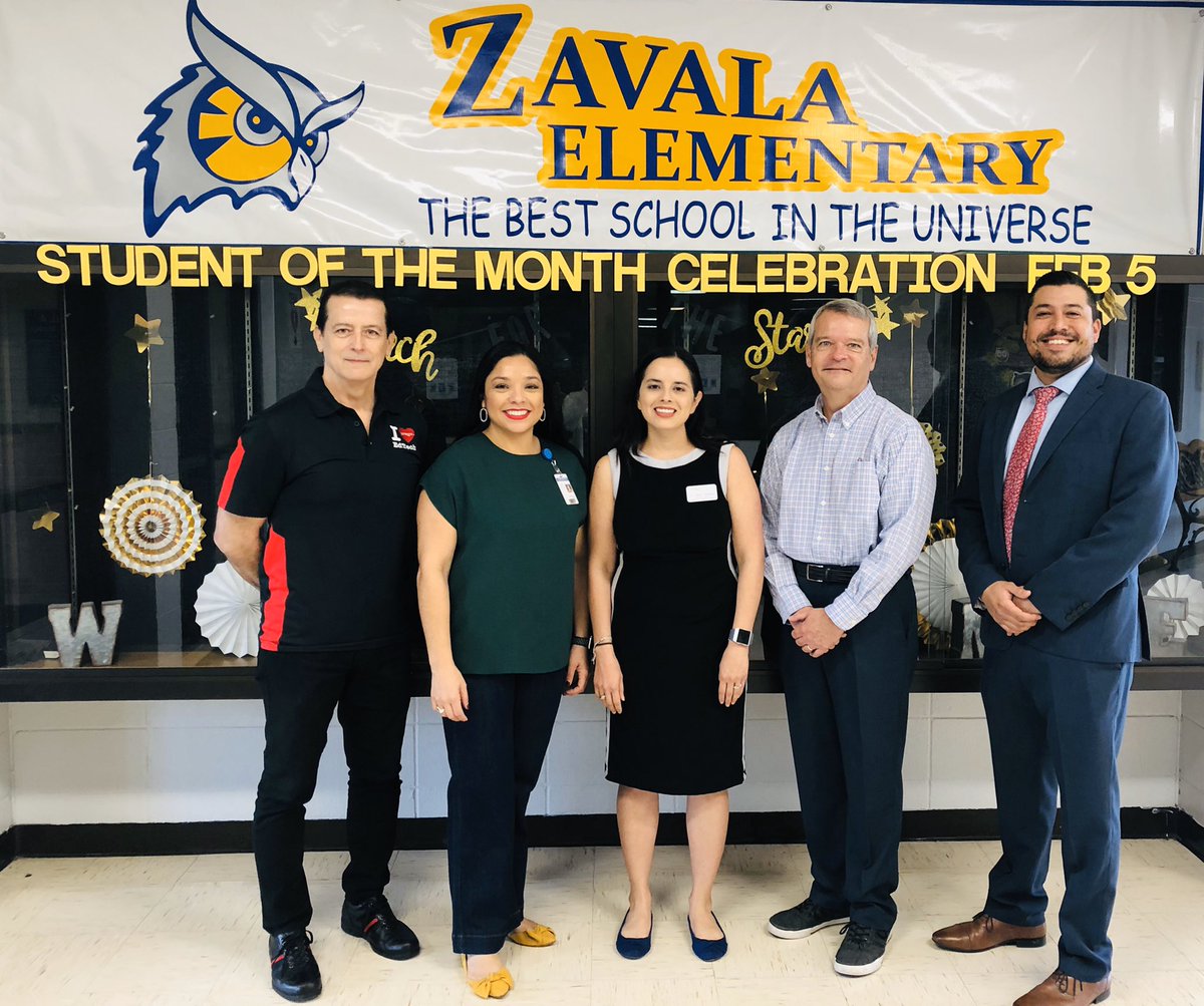TanyaLGarza's tweet photo. Today we hosted some outstanding guests from @UTRGV @ImFutureReady They toured the campus, met with our awesome staff and students and learned about our #AppleDistinguishedSchool recognition. What an amazing day! @HarlingenCISD @art_brownlow
#UTRGVTeaching https://t.co/oOZwQaCacW