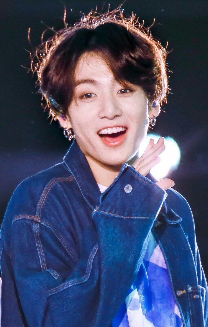 ‑ˏˋ 16 / 366 ˊˎ- [] could I just turn this entire thread into you and Tae smiling? 