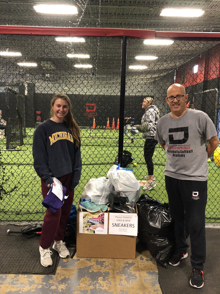 sophiamillernj's tweet photo. Thank you to @DichiaroAcademy for all the sneaker donations that will go to fundraising for @TackleKidsCancr ! #GotSneakers @ihasoftballnj #foranthony https://t.co/XkCssnxcuh