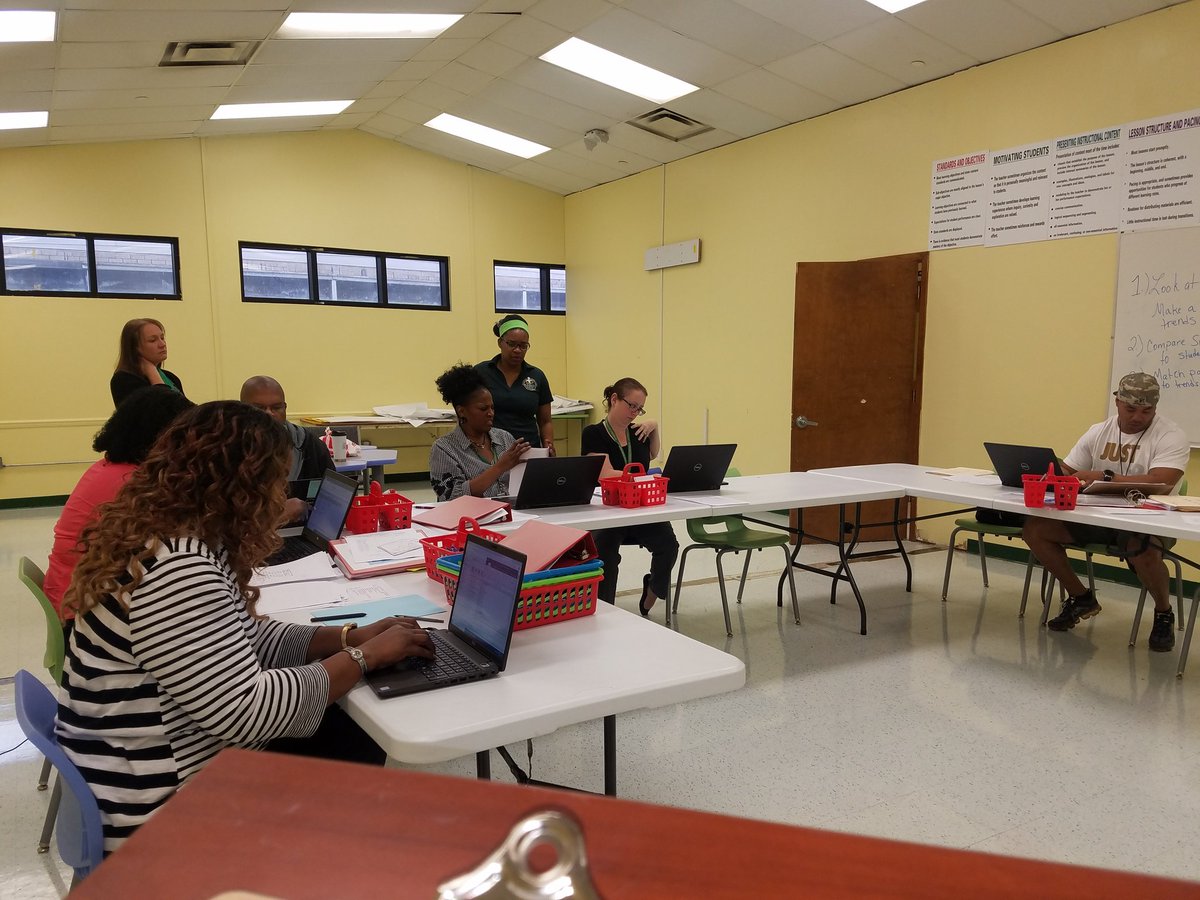 GKHughes3's tweet photo. Goal setting!!!!
#intentional
#planningwithapurpose
#standingout https://t.co/kQAq3ooF4e