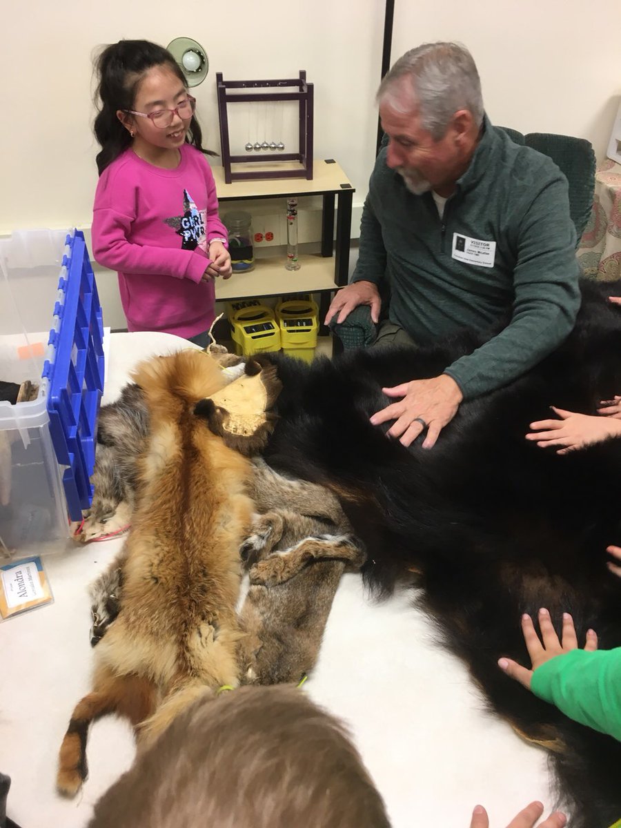 TVTigerTime's tweet photo. Learning about animal pelts was awesome.  Feeling each type of fur was the best part! #tvtigers2020 @drlanaluttrell https://t.co/HLftkC8HZG