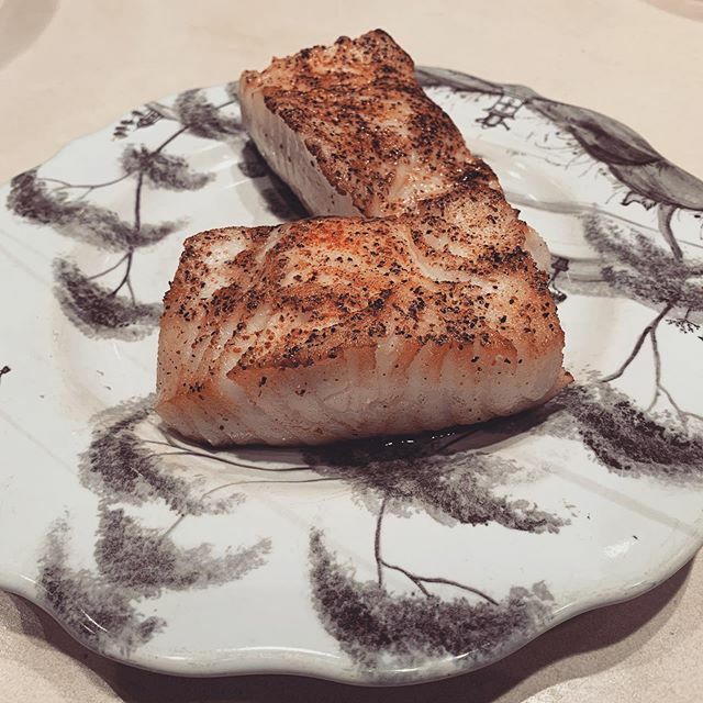 SelfieGuru's tweet photo. Ichimi togarashi dusted sea bass #cheflife #seabass #foodie #privatechef #dallas #cooking #togarashi https://t.co/W9ofXpMxVc