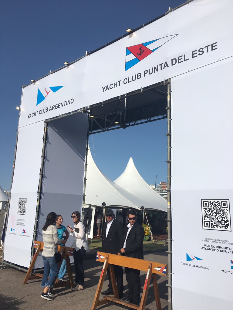 rofredapunta's tweet photo. Se está corriendo la @rolexcup #circuitoatlanticosurrolexcup2020 en la bahía de #puntadeleste 
Récord de barcos (80) y primera participación de una tripulación europea líder en su categoría (Italia)
Toda la semana podrán verlos
.
#puerto
#regata
#rolex
#puntadelestebymemaryin https://t.co/85t1E8jyOd