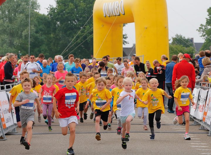 2e Paasdag, 13 april <a href="/Lintwurmpie/">Lint-Wurmpie</a> RUN! Jeugdonderdeel #deloopvanleidscherijn! Lopen langs de @RomeinseLimesNL en door <a href="/maximaparknl/">Máximapark</a>! Prachtige parkoers bij dit familie-loopevent! Doe jij mee? <a href="/UITladderLR/">UITladder Leidsche Rijn</a> @liefstLR <a href="/LR_Magazine/">Leidsche Rijn Magazine</a> <a href="/JumboFoodmarkt/">Jumbo Foodmarkt</a> LR <a href="/WBleidscherijn/">Wijkbureau Leidsche Rijn</a> @wijkbureauVDM
