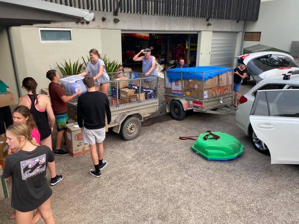 ProAVSolutions's tweet photo. After watching the devastating bushfires rip through this country, our team wanted to do more to help out with the communities directly. Pulling together we collected food and medical goods that were dropped off and have been driven/flown to communities in desperate need! https://t.co/3vxrUKeons