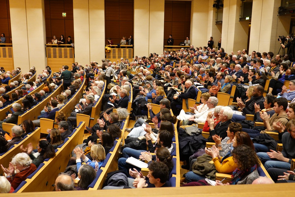 👏🏻👏🏻Fin de la leçon inaugurale de Didier Fassin, professeur invité sur la chaire de #SantéPublique. Vous pouvez la revoir ou la réécouter sur notre site : college-de-france.fr/site/didier-fa…
