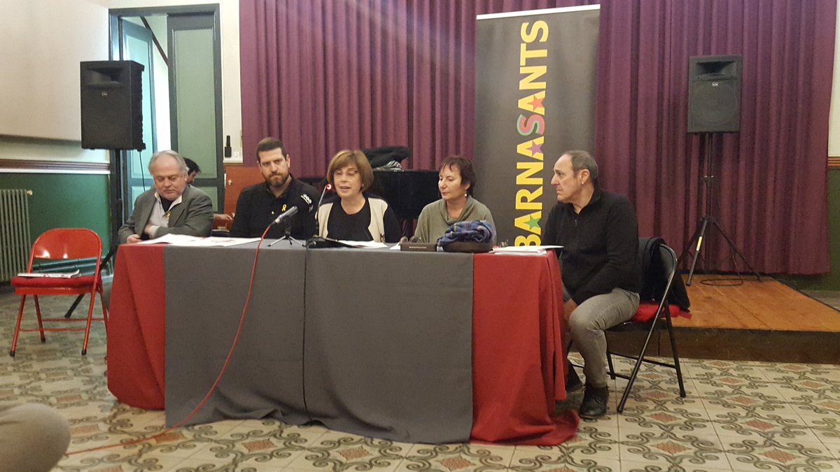 criusfont's tweet photo. Presentant #barnasants   a #gelida #Musica #canço #cultura https://t.co/uPTf9zHbpW