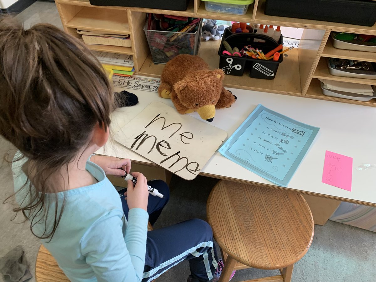 BloominKinders's tweet photo. At Phonics School, our stuffies are learning their snap words ⁦@howard_huskies⁩ https://t.co/oiYSxk5tBf