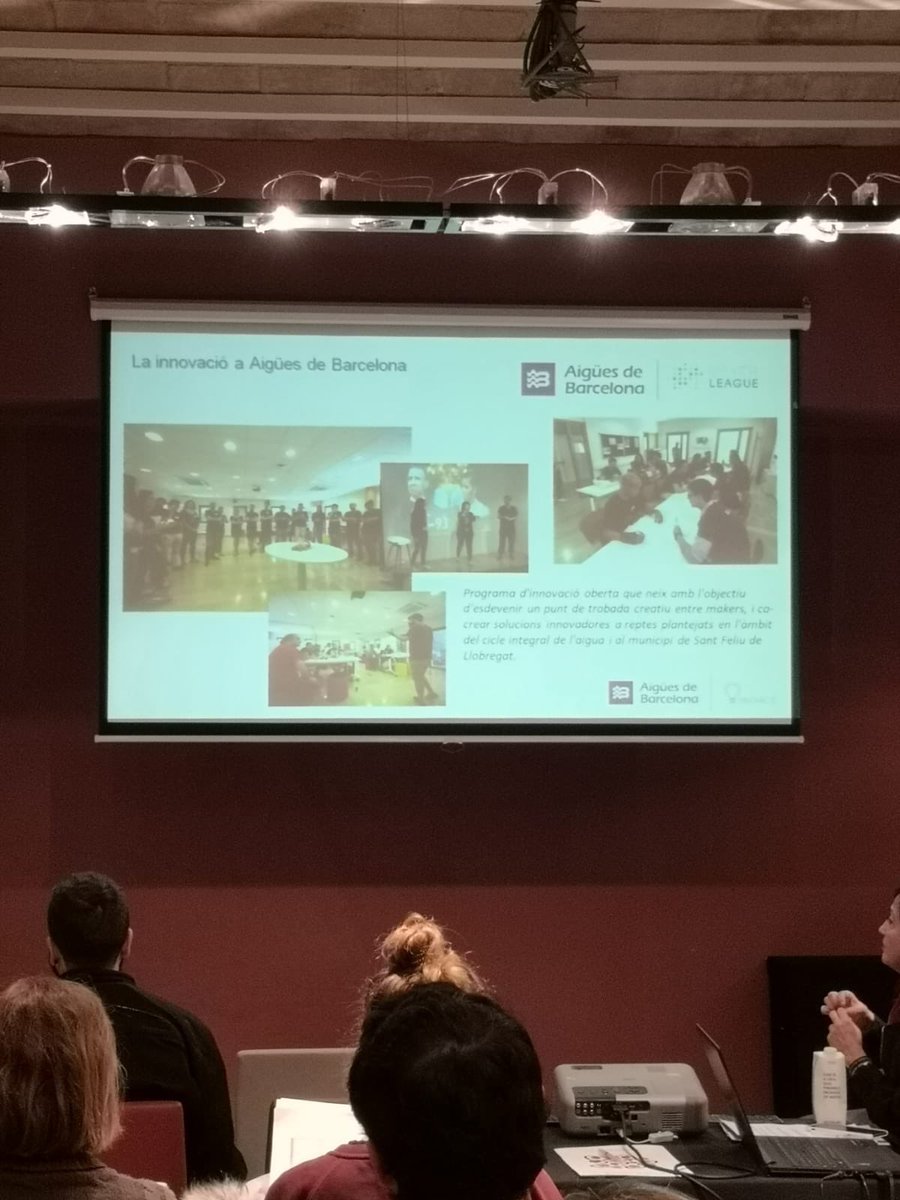 Inesdibts's tweet photo. Repasamos proyectos e iniciativas de #innovacion abierta que se realizan en las diferentes áreas de @aiguesbcnclient by @mmonzollopis #Masterclassinesdi https://t.co/pl4rnK98Ze