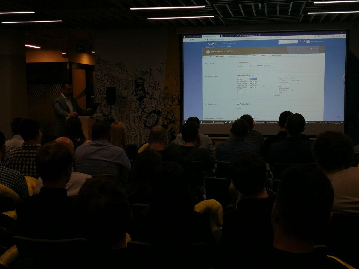 Kinga_M_G's tweet photo. 2nd topic of the evening. Jacek is presenting #SAPSuccesFactors. Live case, live streaming.
#SAPMeetUp #SAPCommunity #Wroclaw https://t.co/YyZ4grZmHx