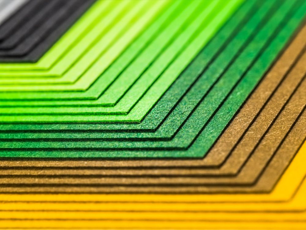 Calitho2312's tweet photo. Need a little extra 💥 pop in your colorful printed materials? UV coating could be exactly what you're looking for https://t.co/u37phAiwJc #printing #paper https://t.co/K25UHALn1A