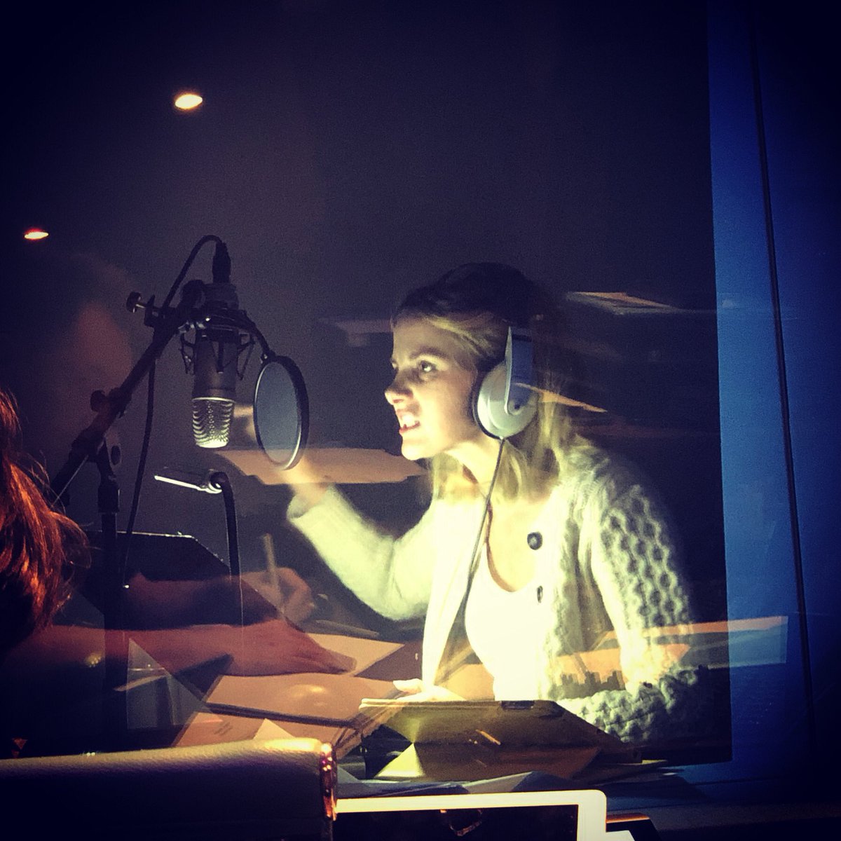 LettersOfNote's tweet photo. And here’s @louisebrealey reading that Kahlo letter for the audiobook, also out next month. Fair to say she gave it everything. https://t.co/1UDDeMYvRo
