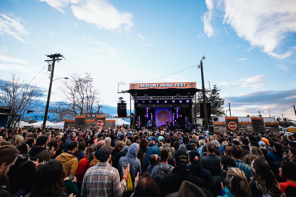 comedyfortfest's tweet photo. 📣 Yo! It’s that time of the year! It’s finally here! The list! See the lineups for #comedyfort at #treefort2020 👀 https://t.co/aY4P5d0AB9 https://t.co/9co612wD99