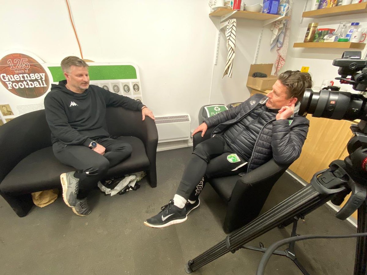 NicLeggGFC's tweet photo. Different approach to #TrainingChat @GuernseyFC tonight. @sharmo_7 poses the questions to @TonyVanceGSY... Head to Facebook to watch the interview. https://t.co/q0mzhNmnWR