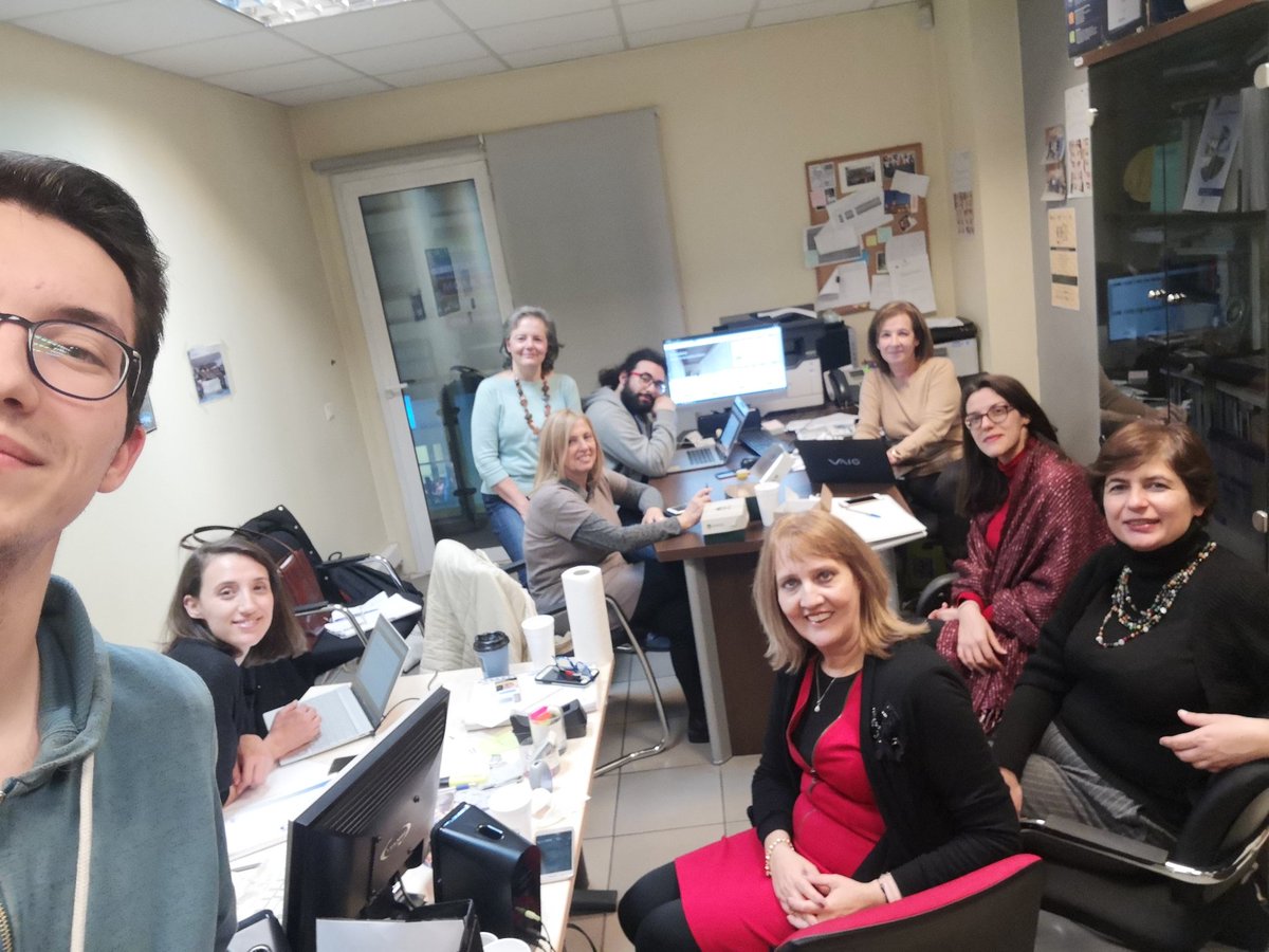 Teachers4Europe's tweet photo. GR: Συνάντηση προετοιμασίας για τα επόμενα βήματα του προγράμματος Teachers4Europe. Τα καλύτερα έρχονται!

EN: Preparatory meeting for the next steps of the programme Teachers4Europe. The best is yet to come! 

#Teachers4Europe #T4E https://t.co/AJNn45ptow