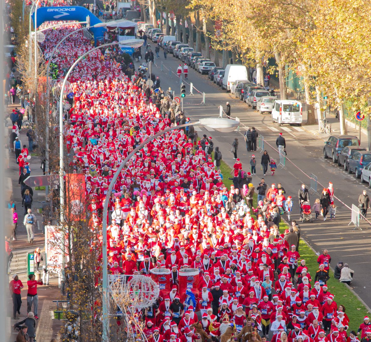 Nous avons clôturé l'année 2019 en beauté avec la Corrida de Noël d'Issy les Moulineaux que nous avons accompagné sur l'aspect logistique et la gestion des départs ! #event #corridadenoel #issy