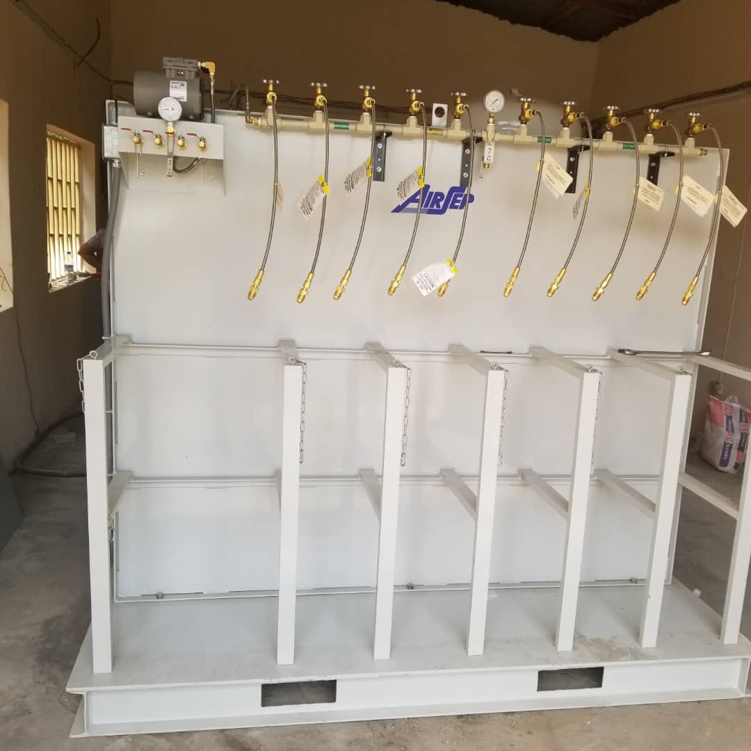fmceblagos's tweet photo. The hospital’s Oxygen plant has been upgraded to produce 60 cylinders in 24 hours. This development will help in ensuring continuous availability of oxygen as well as generating more revenue for the hospital due to its commercial quantity. https://t.co/WGXTyRc0Q9