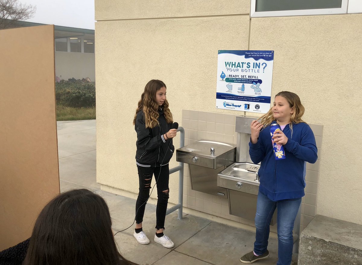 RascalPride's tweet photo. Our #RascalEntertainment team is working on a new episode. 🤩🤩

Cold weather and fog can’t stop these superstars! #RascalReps #WeAreWriters #WeAreRUSD @RowlandSchools @RascalPride 🐾 🦝 https://t.co/NzeNRAGkKE