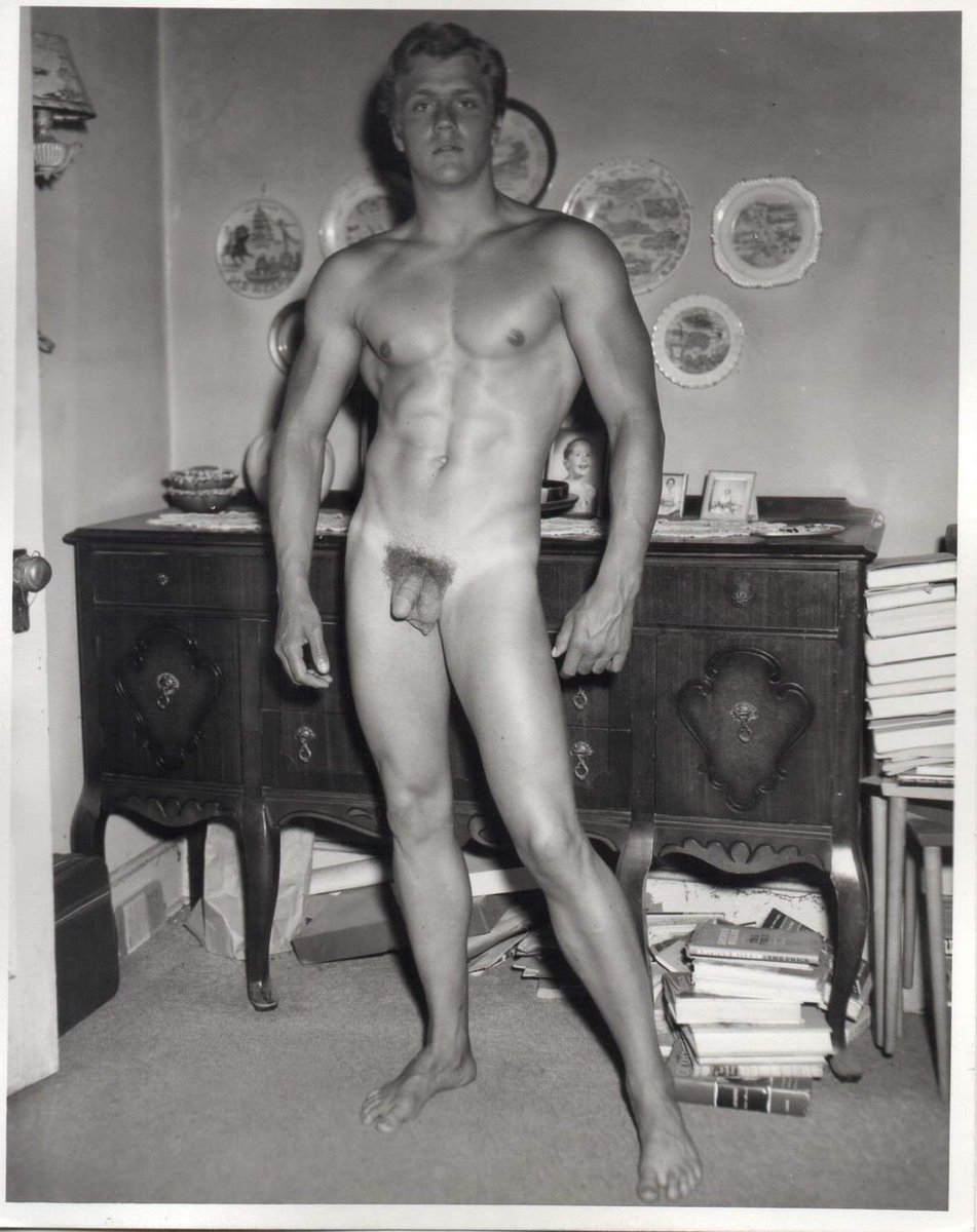 creatureblackl1's tweet photo. Christopher Coe [Photos by Western Photography Guild] Denver, 1975 or earlier #christophercoe #westernphotographyguild #vintagemen #gaymen #vintagegay #nakedman #nakedmen #nakedgay #gay https://t.co/dP0ar5uF4I