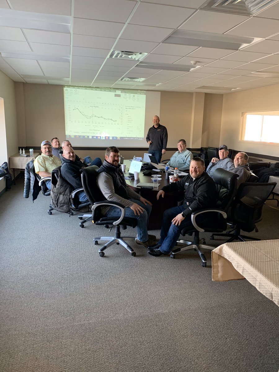 MarkDod83185333's tweet photo. Waypoint high yield low cost development meeting.  Talking biology in a conventional world.  😁 https://t.co/t3kq2IcHj8