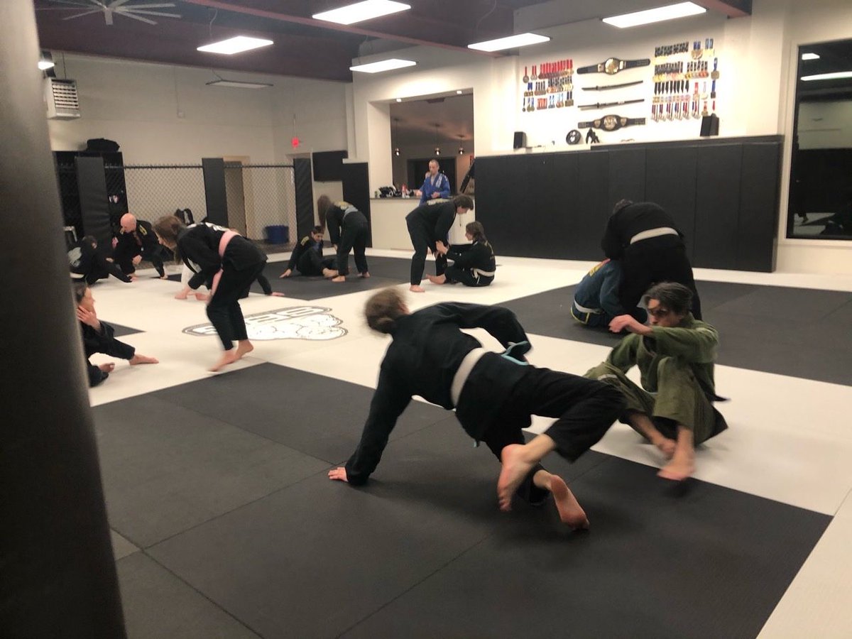 SBG_MT's tweet photo. 1️⃣% better on the mats. 💯 in life. 🦍👊 #whitefish #flatheadvalley #montana #martialarts #bjj #striking #jiujitsu #bjjlife #bjjtraining #gyms #discipline #disciplineequalsfreedom #showup #dothework https://t.co/yXbsZyAgUH