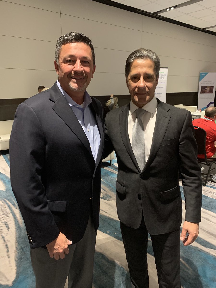 Robert_Avossa's tweet photo. Thank you ⁦@MiamiSup⁩ Alberto Carvalho for welcoming our #FETC community to Miami Beach - your words are inspirational and your results are extraordinary! https://t.co/iy8OsRdPJl