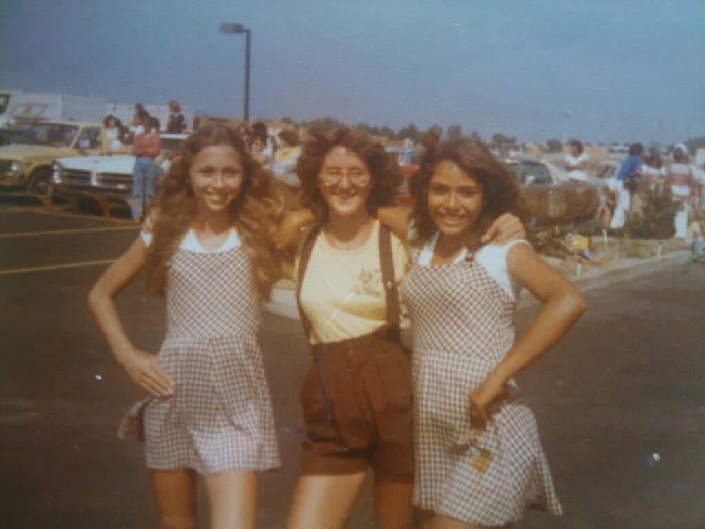 Ah the 70's Where women were women and razors were scarce lol =)