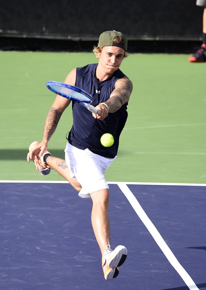 •٢٠١٥
 جاستن دايماً يحضر احداث خيرية كثيرة مثل كرة السلة والتنس وعروض الأزياء للأعمال الخيرية. https...