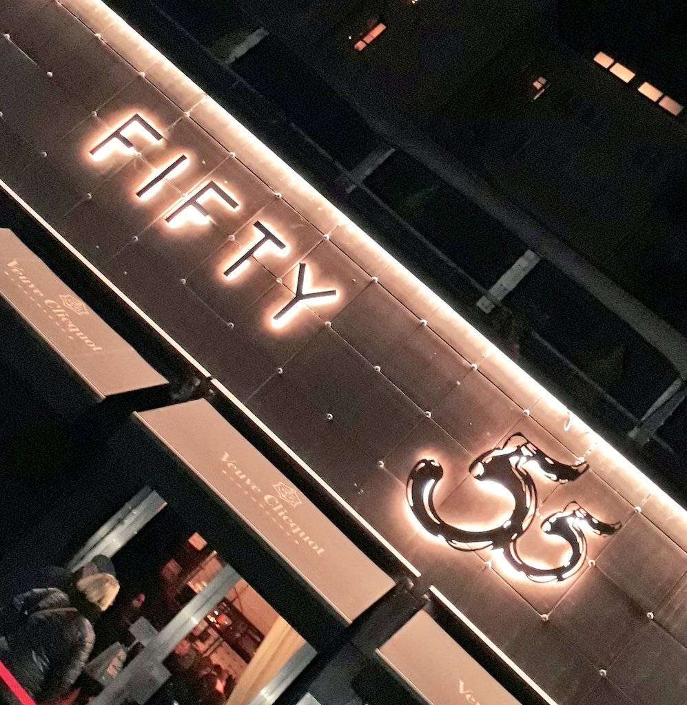 Marco_K18's tweet photo. #nonsolonelbicchiere: #vino #afterwork, #relax, #musica, #baratto e molto di più...
#55 #Milano #ENOZIONANTE con #Dwine @FISARMilanoDuom
#vino #wine #enonauti #winelover #enoturismo
@FISARMilanoDuom
@MTV_Lombardia @swapushapp https://t.co/NUpiCk4AF1