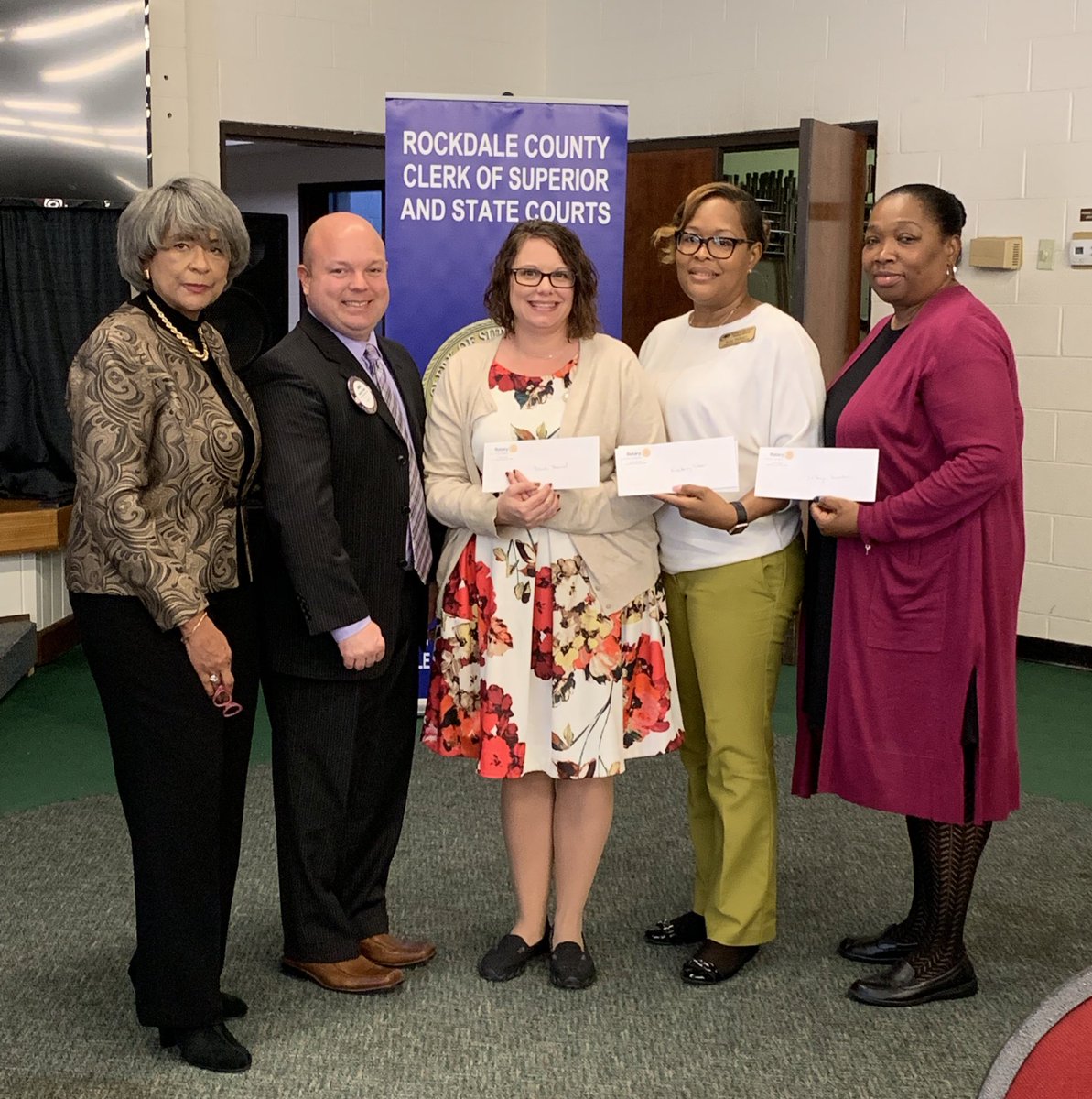 RockdaleSchools's tweet photo. Round of applause for Middle School Oratorical winners &amp; coordinators/teachers/parents recognized @conyersrotary! Thank you sponsors &amp; Clerk of Courts Ruth Wilson’s Office for supporting education &amp; making these opportunities possible! #WorldClassCommunitySupport #RCPSWorldClass https://t.co/jeJwCcO3r2