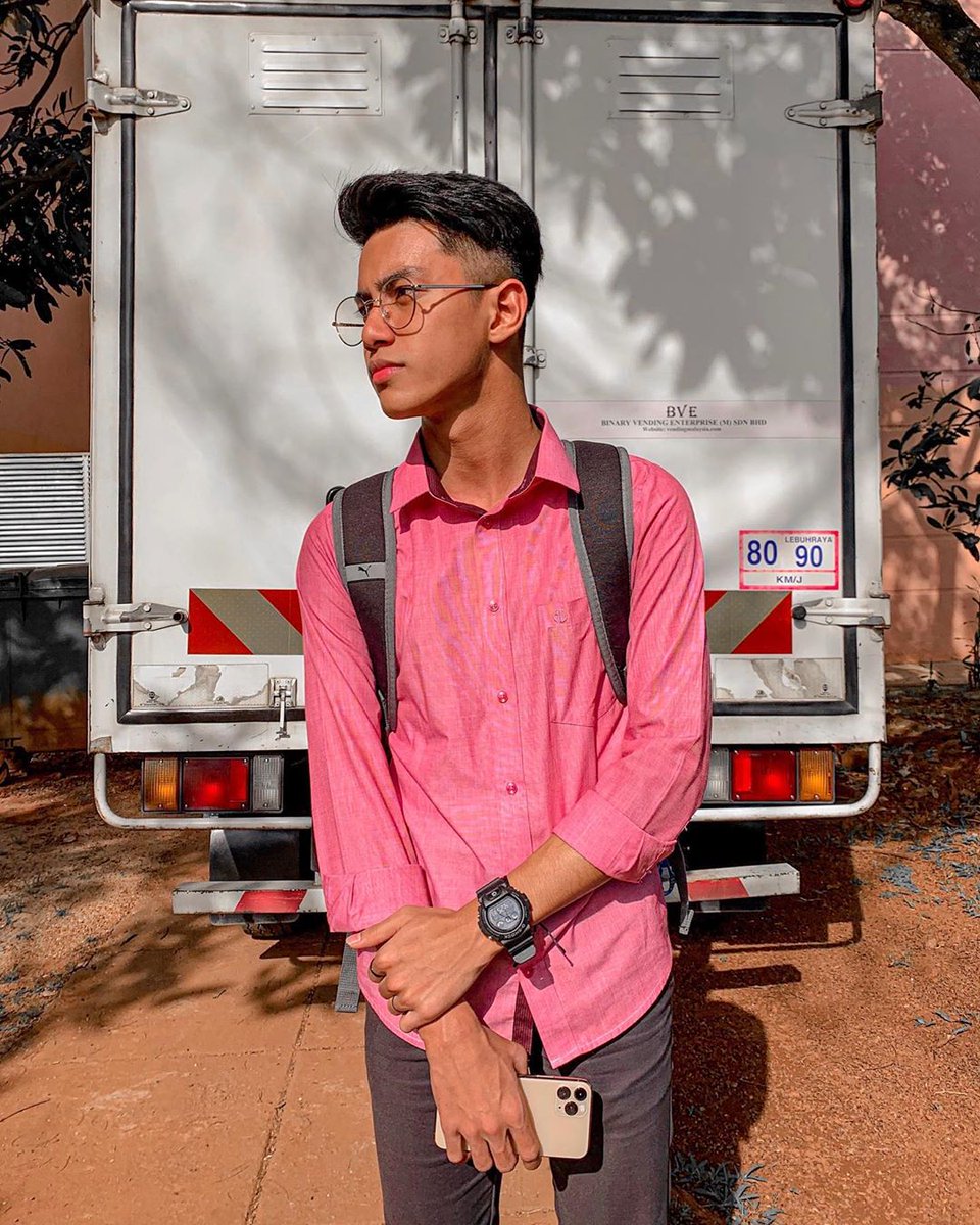 IvIpang's tweet photo. Your nerdy boy 🤓💓 https://t.co/RPNrDDkPws